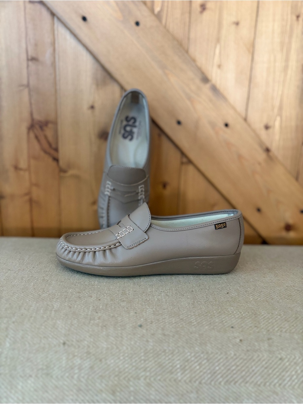 Women's SAS Classic - Timeless Loafer in Mocha | Size 8N